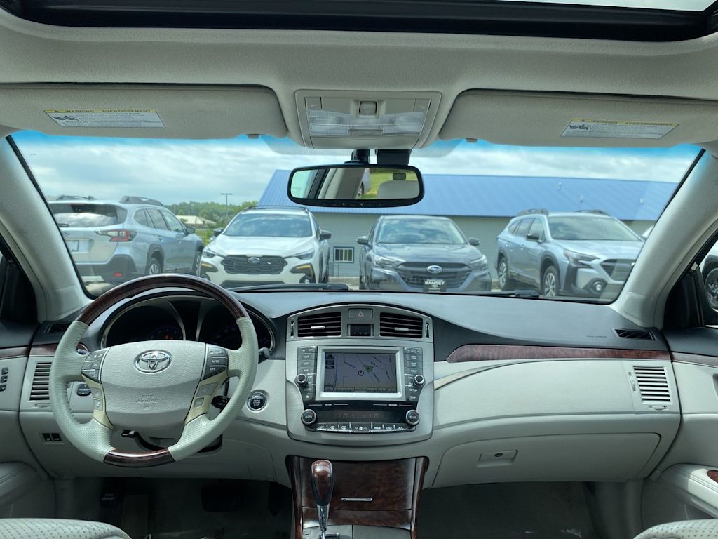 Thumbnail: 2011 Toyota Avalon - 9