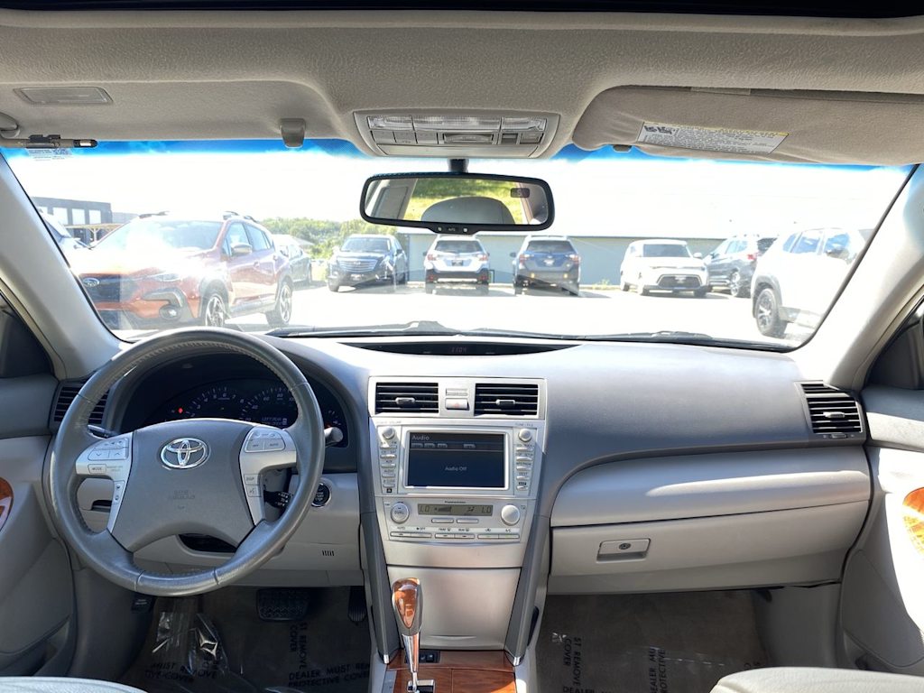 Thumbnail: 2010 Toyota Camry - 10