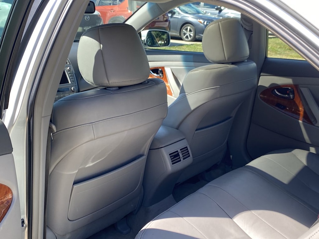 Thumbnail: 2010 Toyota Camry - 13