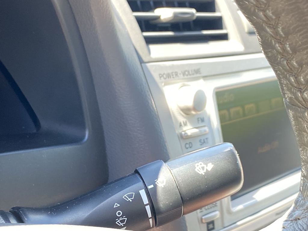 Thumbnail: 2010 Toyota Camry - 16
