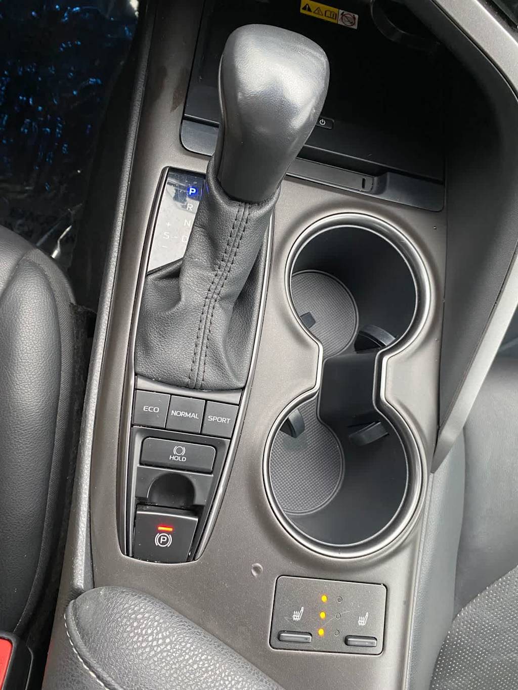 Thumbnail: 2022 Toyota Camry - 14