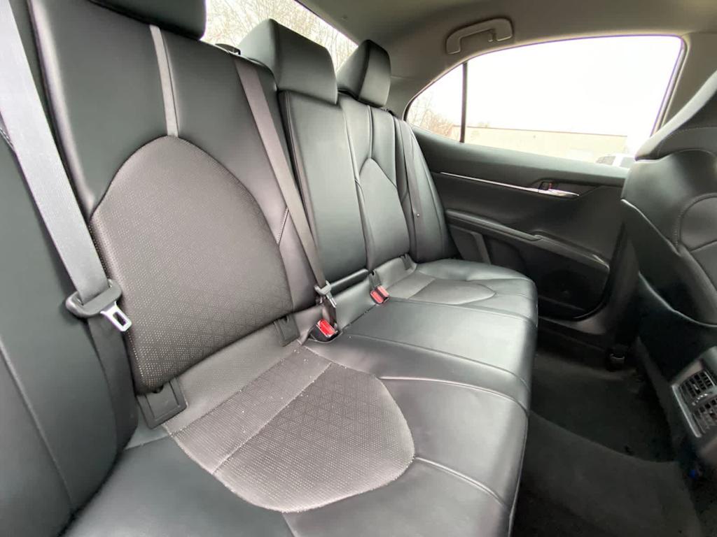 Thumbnail: 2022 Toyota Camry - 11