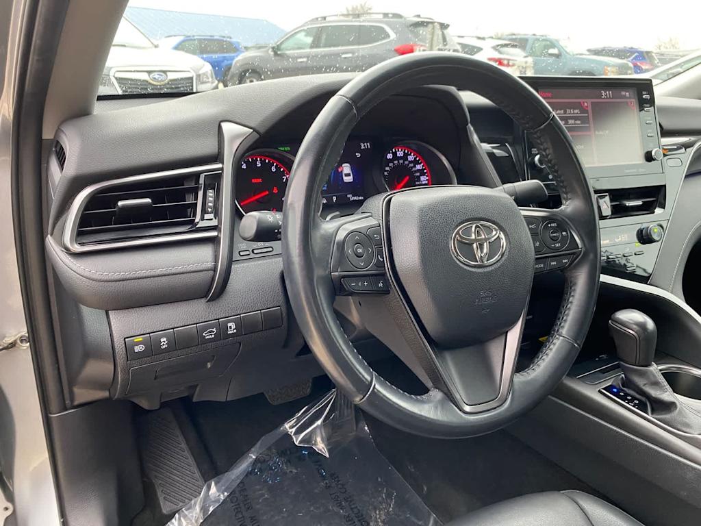 Thumbnail: 2022 Toyota Camry - 9