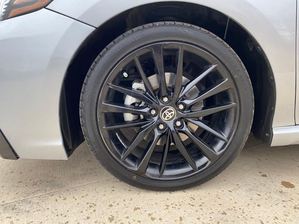 Thumbnail: 2022 Toyota Camry - 7