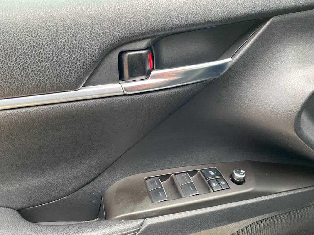 Thumbnail: 2022 Toyota Camry - 23