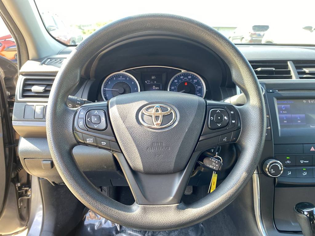 Thumbnail: 2016 Toyota Camry - 11