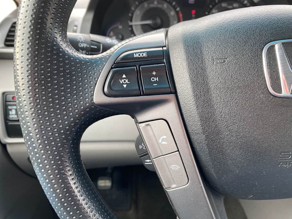 Thumbnail: 2012 Honda Odyssey - 30