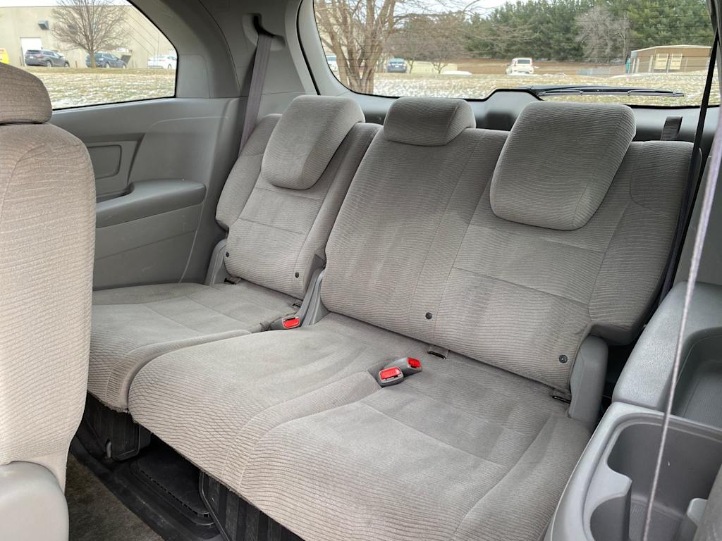 Thumbnail: 2012 Honda Odyssey - 25