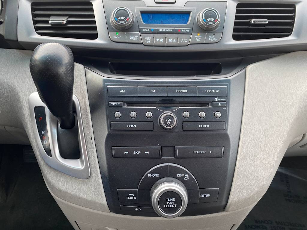 Thumbnail: 2012 Honda Odyssey - 32