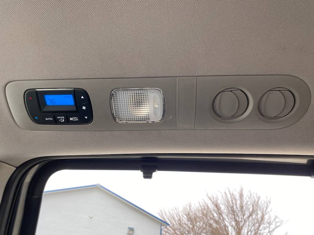 Thumbnail: 2012 Honda Odyssey - 27