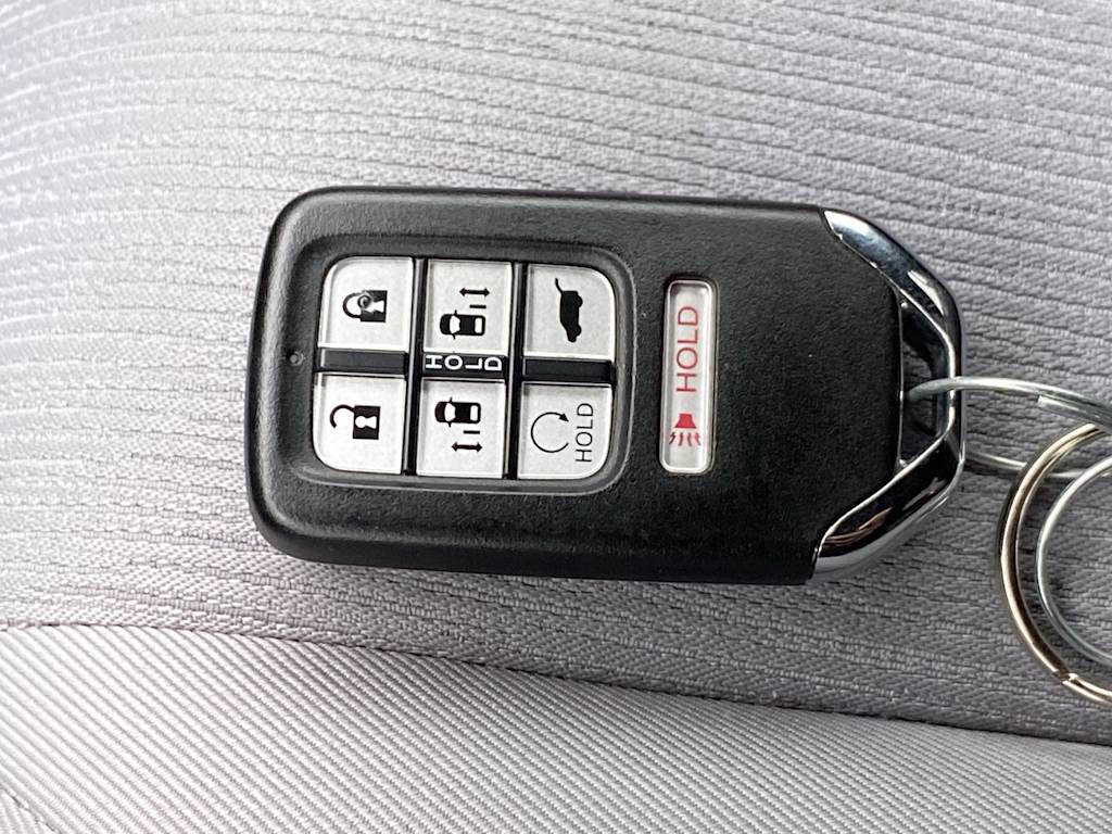 Thumbnail: 2019 Honda Odyssey - 18