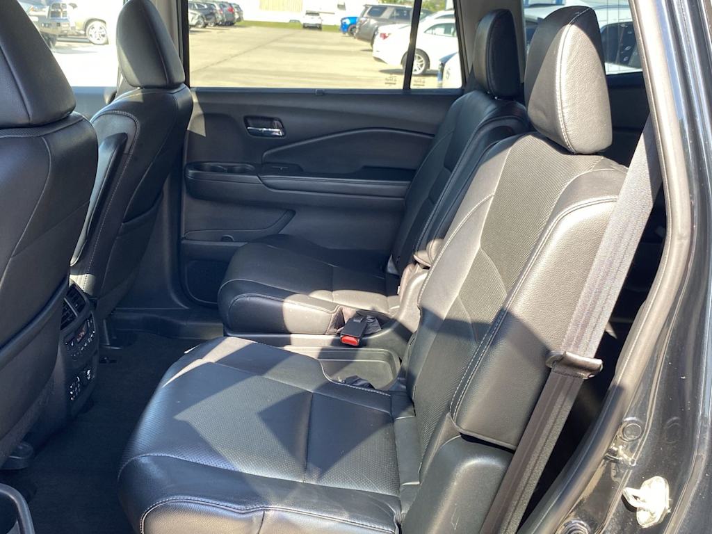 Thumbnail: 2016 Honda Pilot - 27