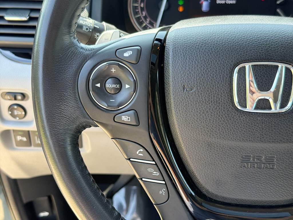 Thumbnail: 2016 Honda Pilot - 27