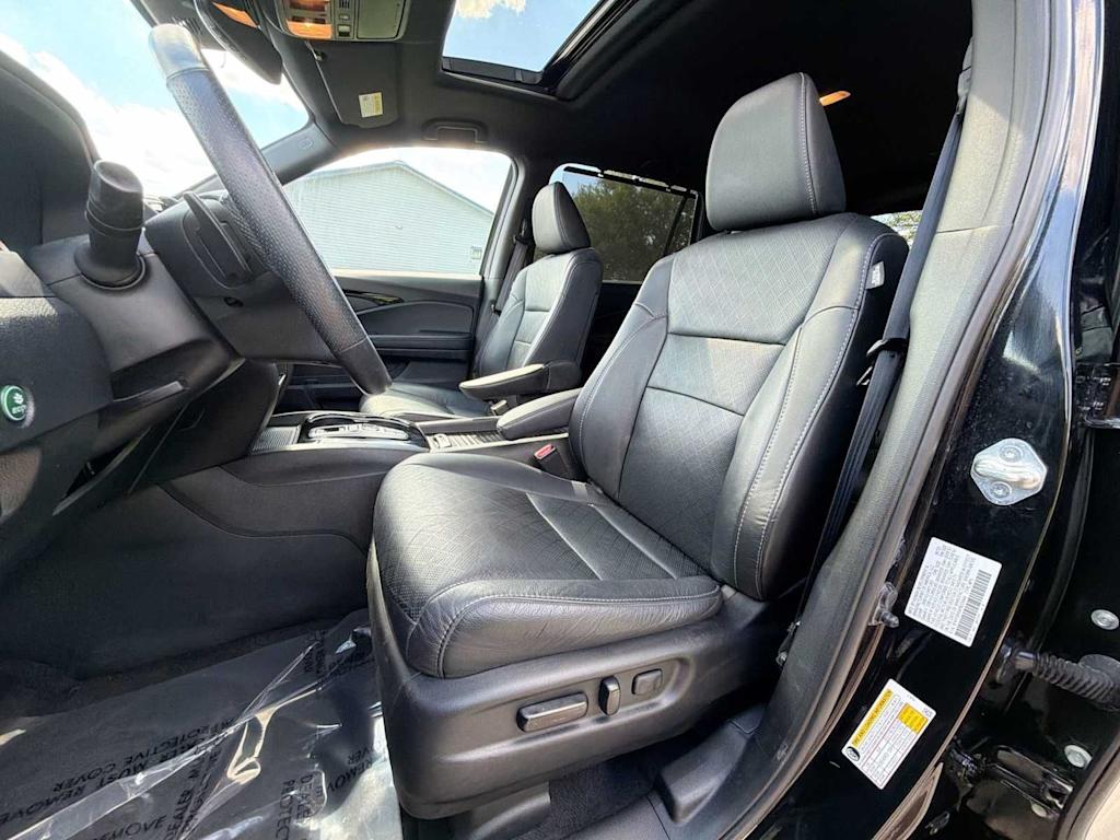 Thumbnail: 2023 Honda Passport - 10