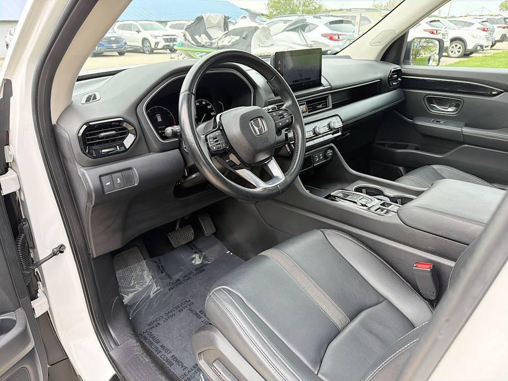 Thumbnail: 2023 Honda Pilot - 2