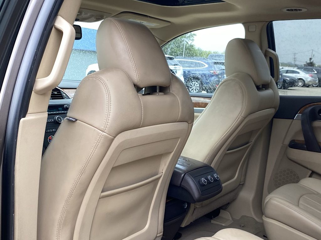 Thumbnail: 2011 Buick Enclave - 12