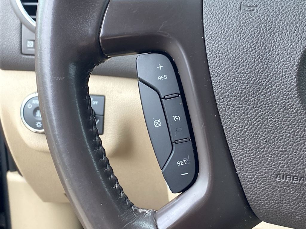 Thumbnail: 2011 Buick Enclave - 18