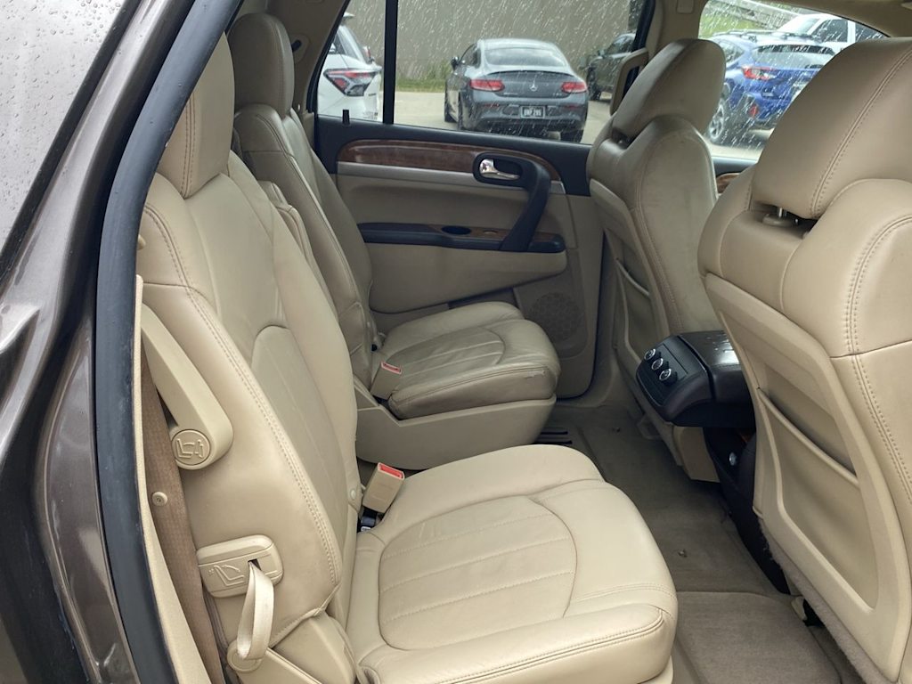 Thumbnail: 2011 Buick Enclave - 28