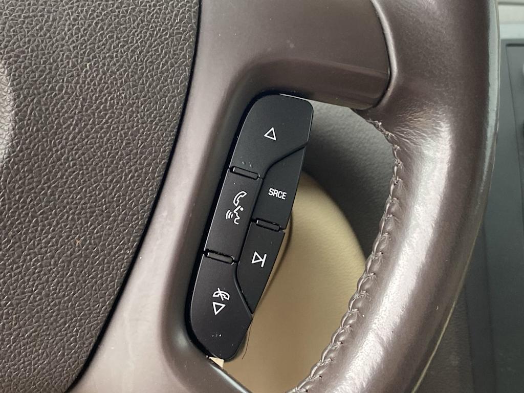 Thumbnail: 2011 Buick Enclave - 29