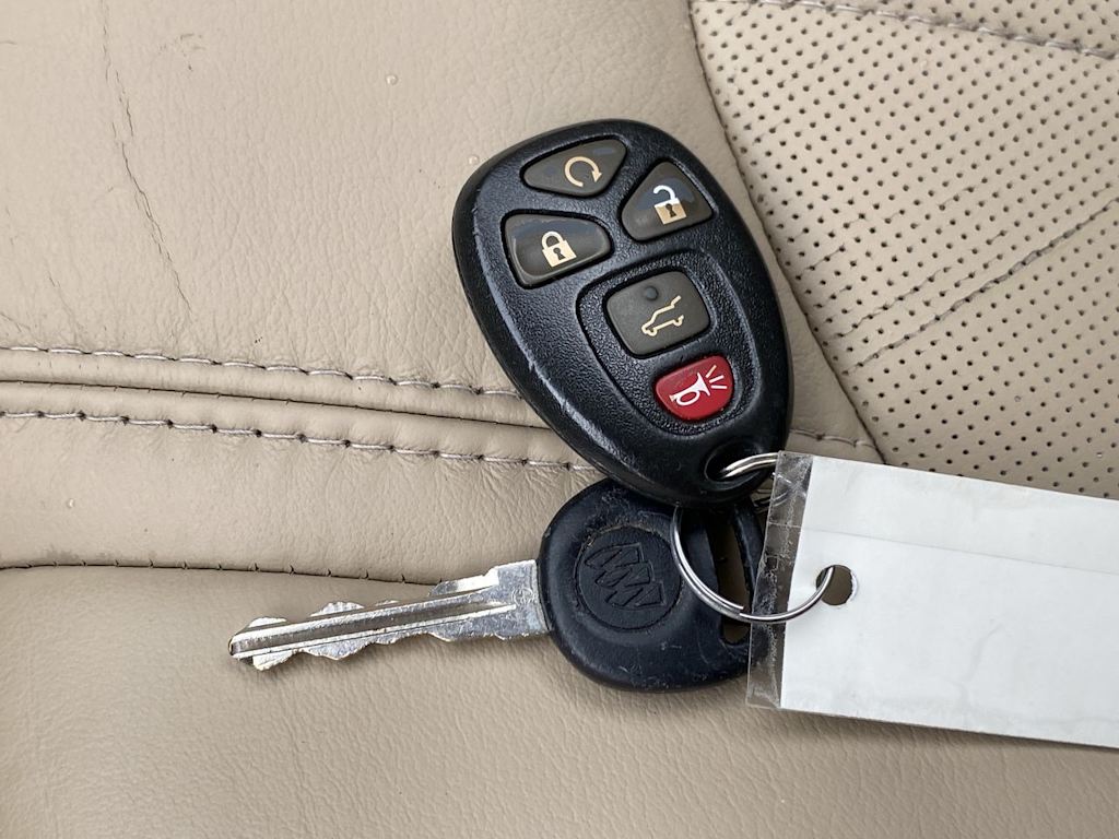 Thumbnail: 2011 Buick Enclave - 33