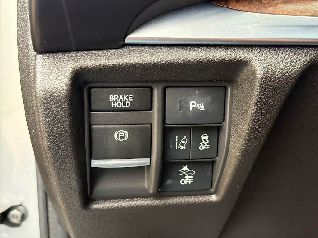 Thumbnail: 2020 Acura MDX - 32