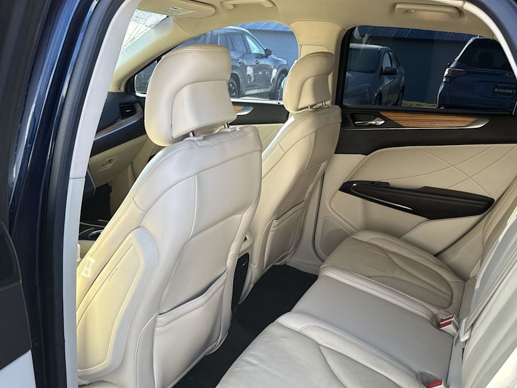 Thumbnail: 2015 Lincoln MKC - 12