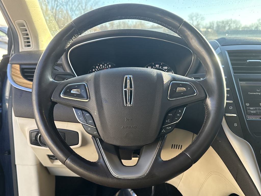 Thumbnail: 2015 Lincoln MKC - 9