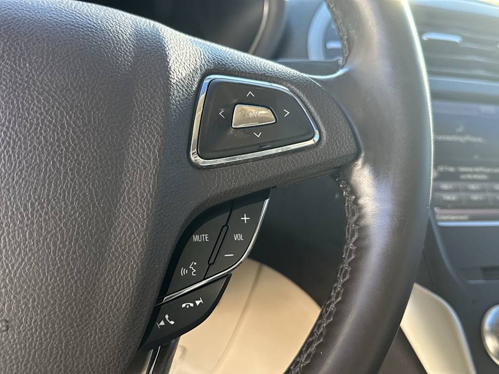 Thumbnail: 2015 Lincoln MKC - 27