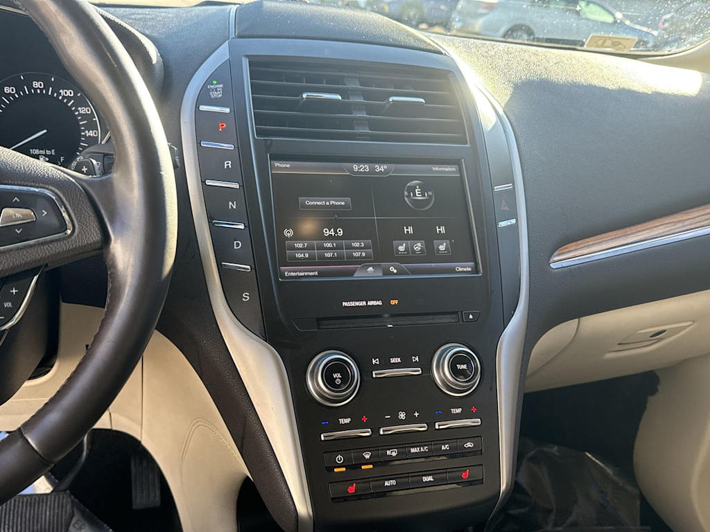 Thumbnail: 2015 Lincoln MKC - 13