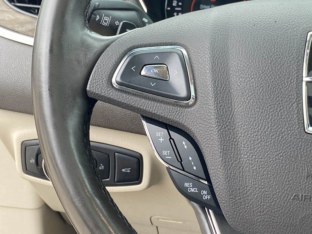 Thumbnail: 2018 Lincoln MKC - 28