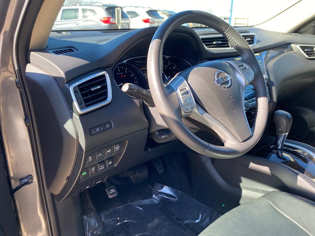 Thumbnail: 2016 Nissan Rogue - 2