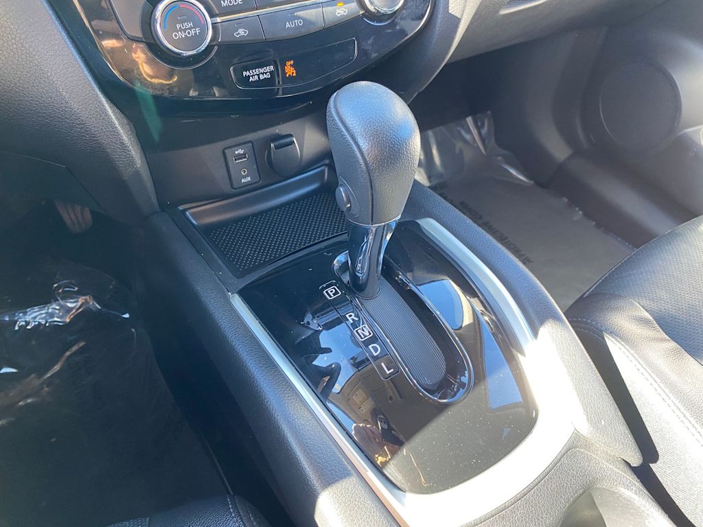 Thumbnail: 2016 Nissan Rogue - 14