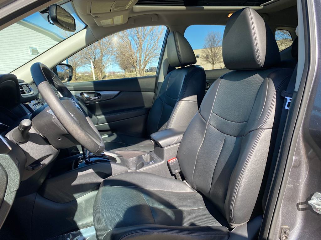 Thumbnail: 2016 Nissan Rogue - 10