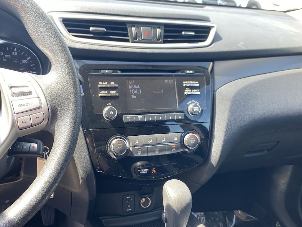 Thumbnail: 2014 Nissan Rogue - 15