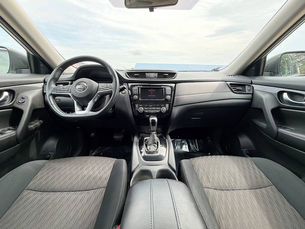 Thumbnail: 2018 Nissan Rogue - 9