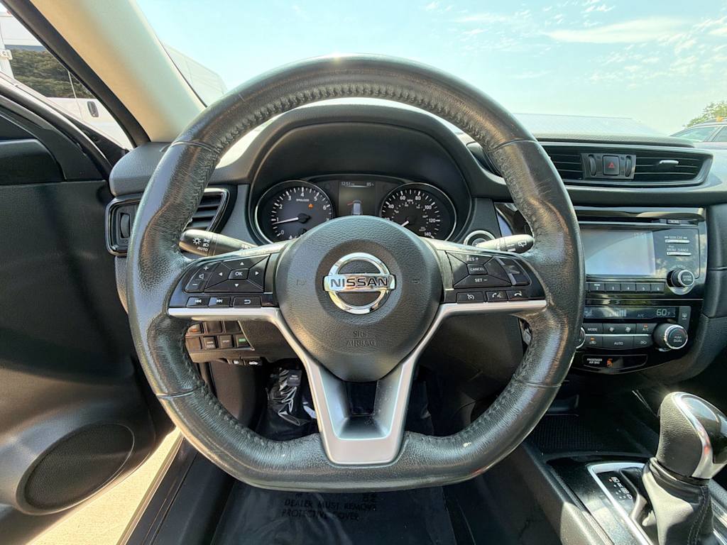 Thumbnail: 2017 Nissan Rogue - 14