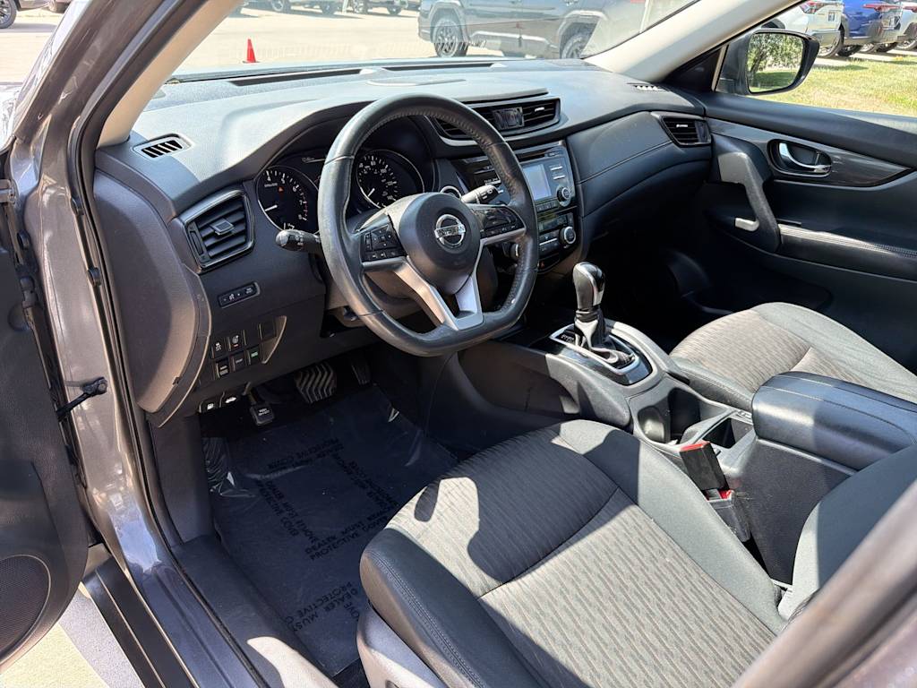 Thumbnail: 2017 Nissan Rogue - 2