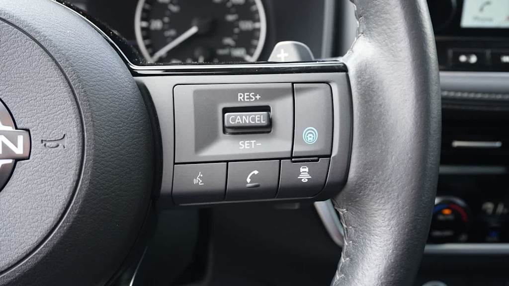 Thumbnail: 2023 Nissan Rogue - 32