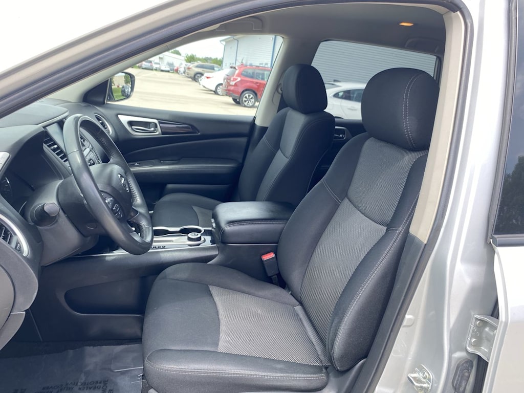 Thumbnail: 2018 Nissan Pathfinder - 10