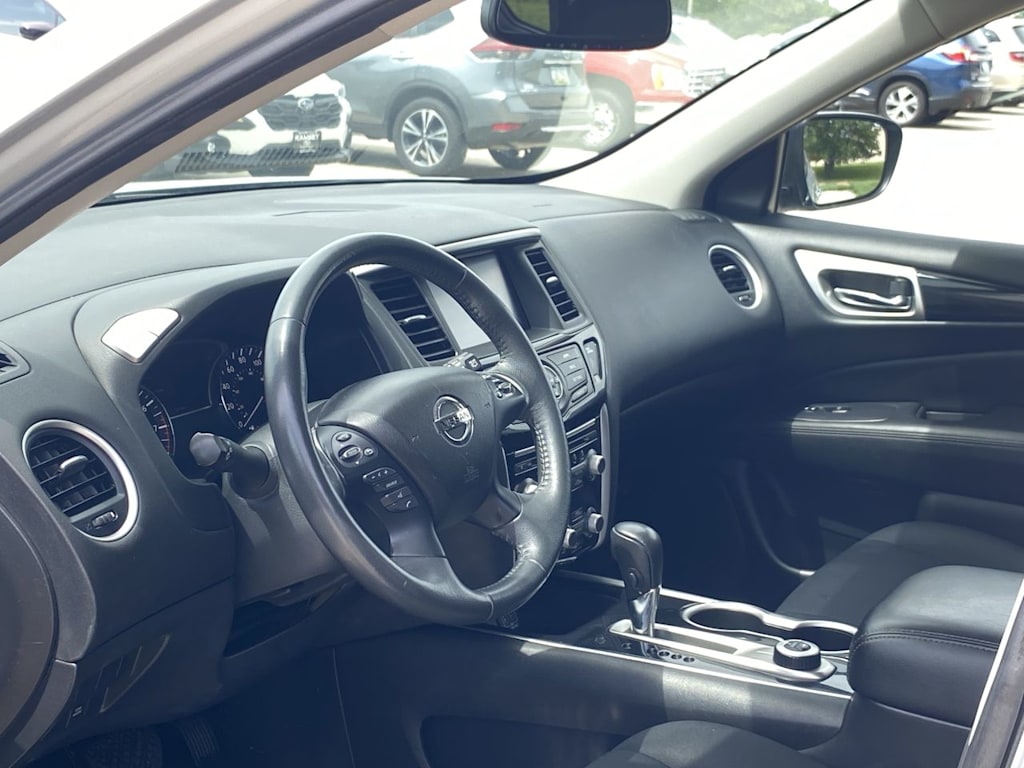 Thumbnail: 2018 Nissan Pathfinder - 2