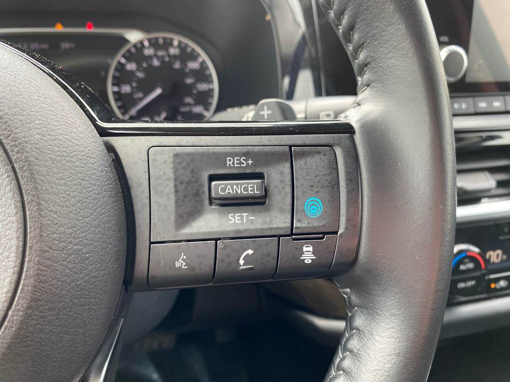 Thumbnail: 2022 Nissan Pathfinder - 32