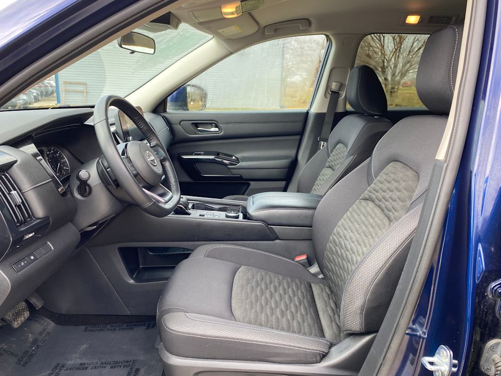 Thumbnail: 2022 Nissan Pathfinder - 10