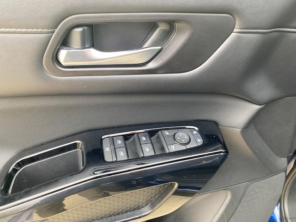 Thumbnail: 2022 Nissan Pathfinder - 23