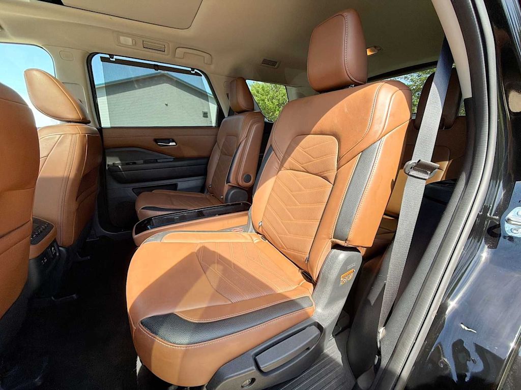 Thumbnail: 2023 Nissan Pathfinder - 25