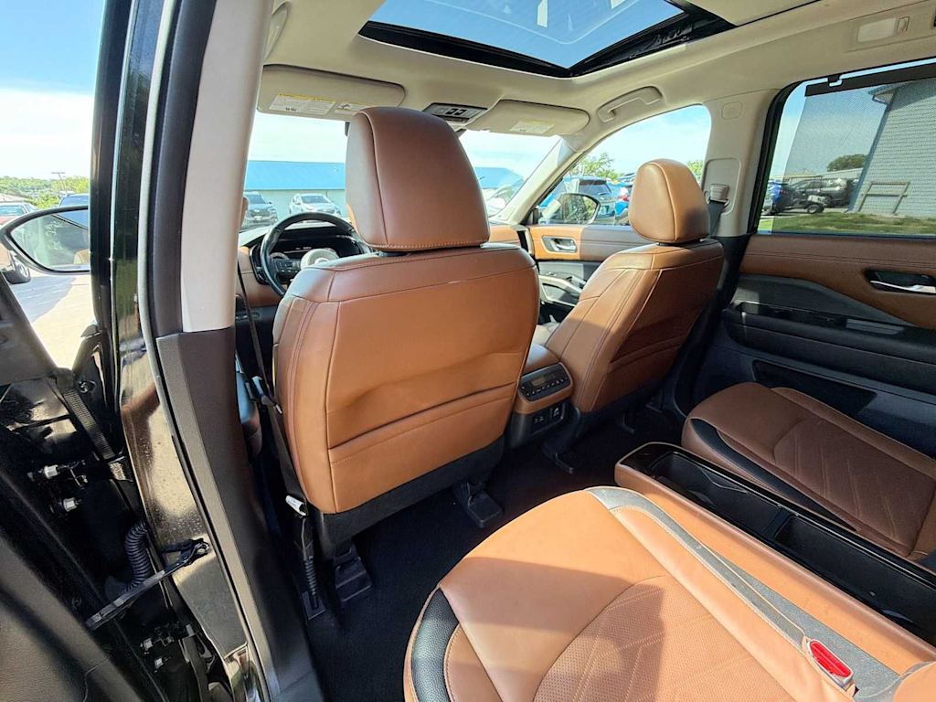 Thumbnail: 2023 Nissan Pathfinder - 12