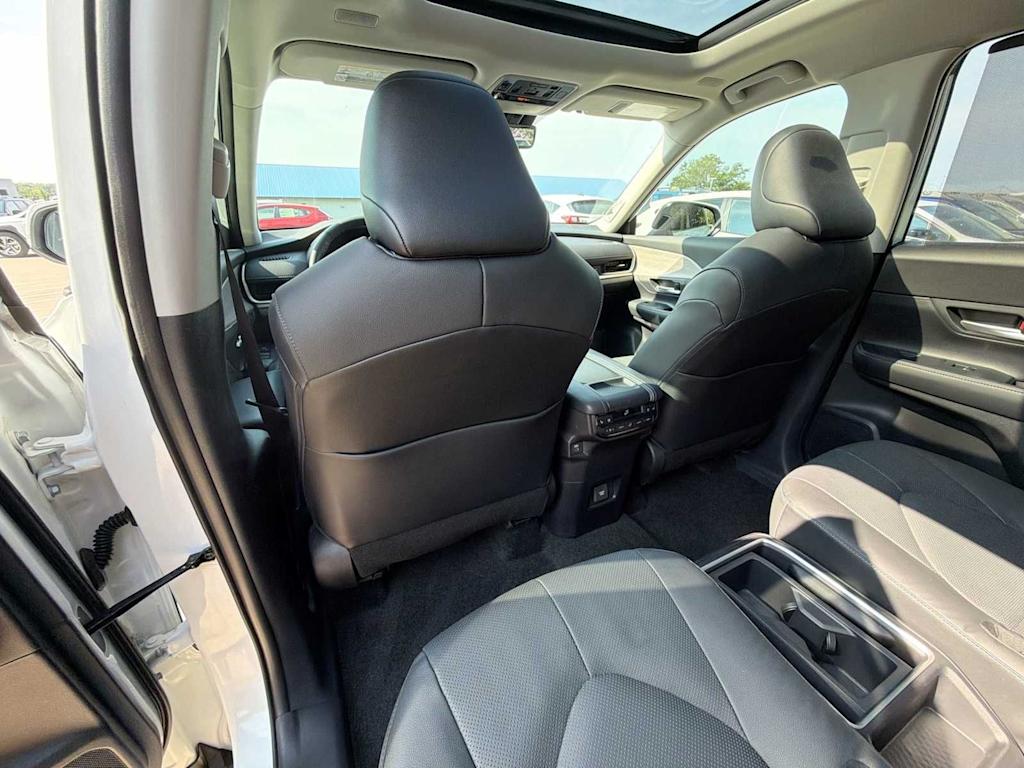 Thumbnail: 2025 Toyota Grand Highlander - 11