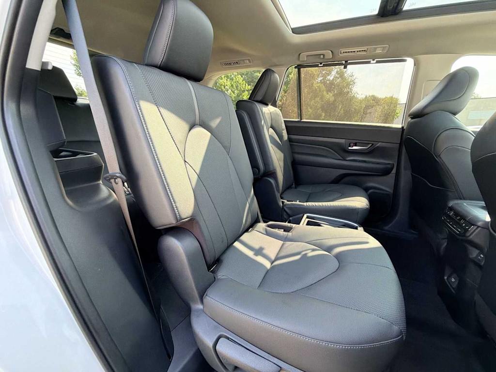 Thumbnail: 2025 Toyota Grand Highlander - 26