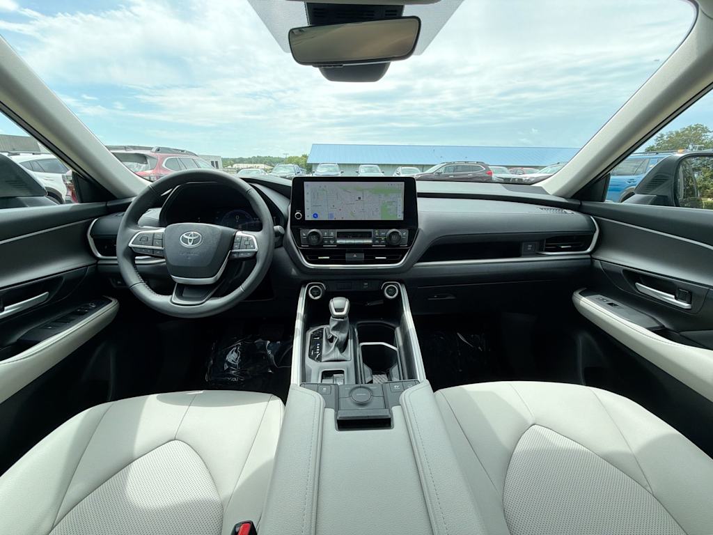 Thumbnail: 2026 Toyota Grand Highlander - 8