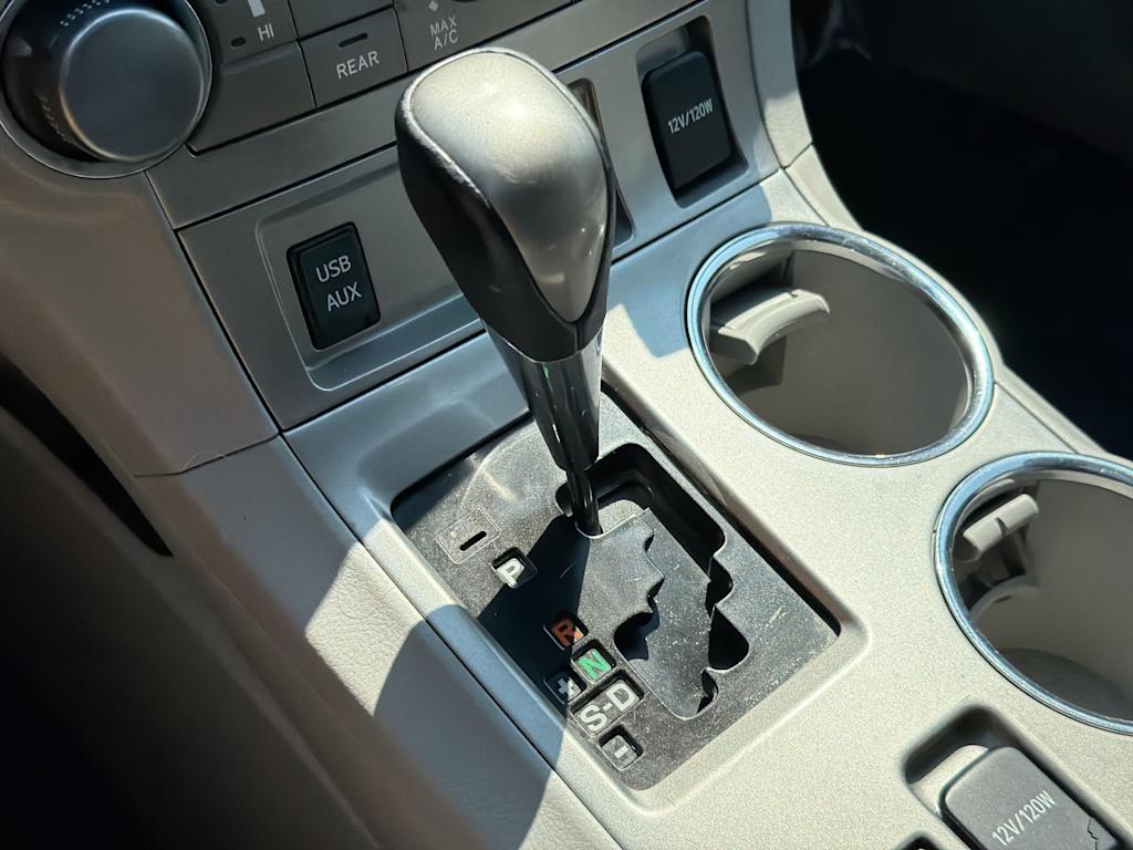 Thumbnail: 2011 Toyota Highlander - 15