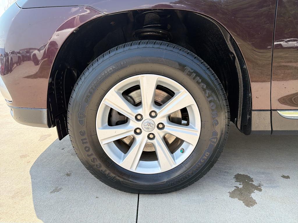 Thumbnail: 2011 Toyota Highlander - 7